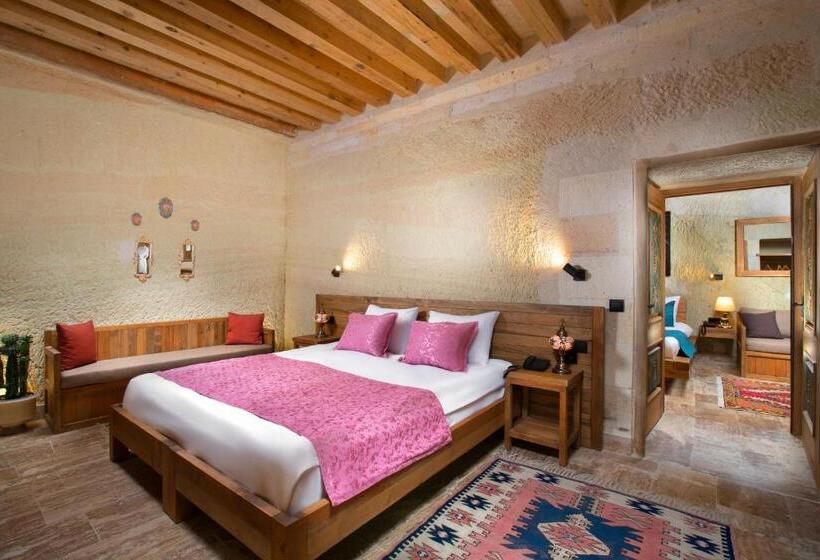 سوییت خانوادگی, Ayazma Cave