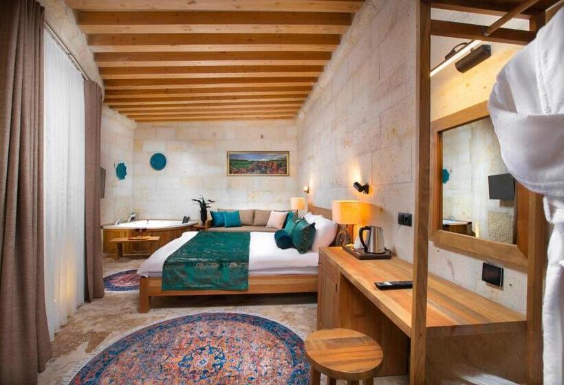 سوییت لوکس, Ayazma Cave