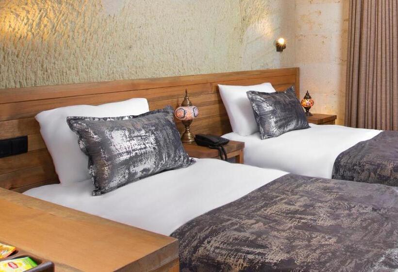 اتاق سوپریور, Ayazma Cave