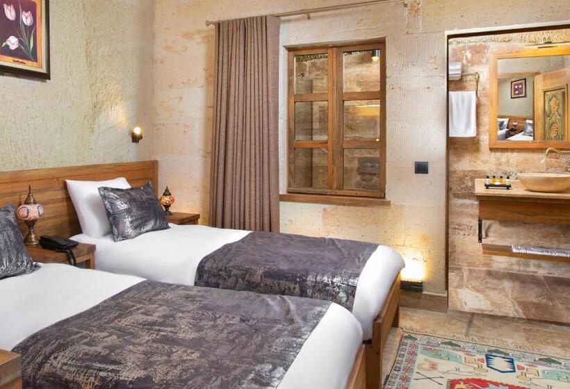 اتاق سوپریور, Ayazma Cave