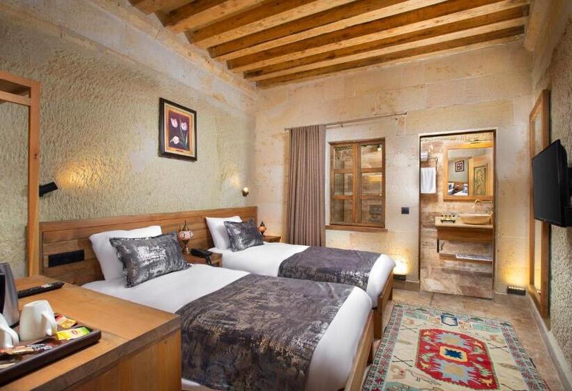 اتاق سوپریور, Ayazma Cave