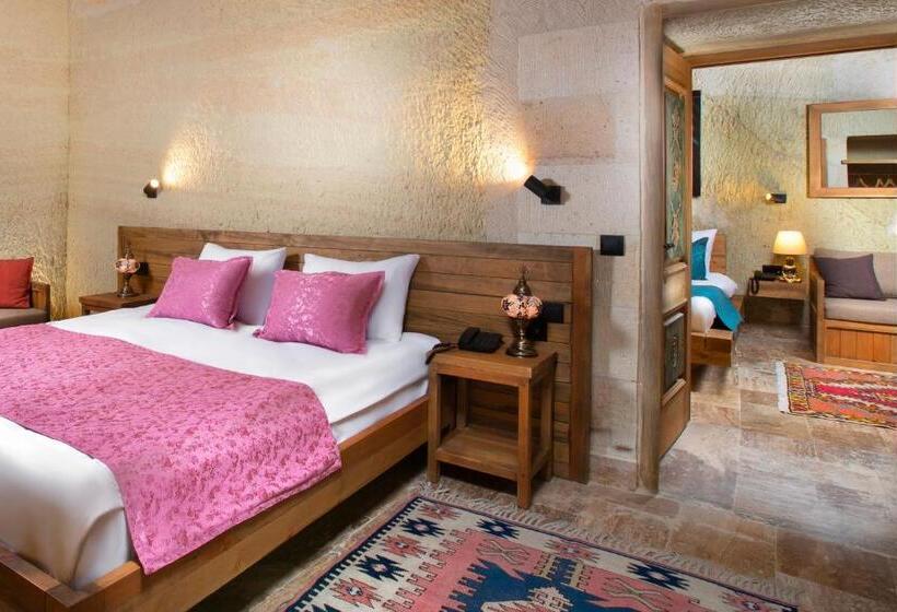 سوییت خانوادگی, Ayazma Cave