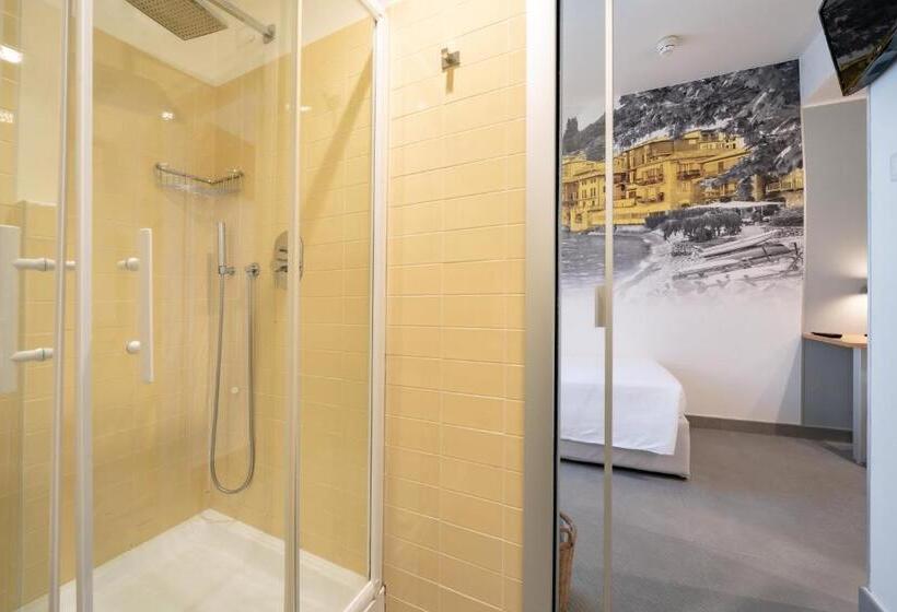 Chambre Standard Individuelle, Avenue Boutique