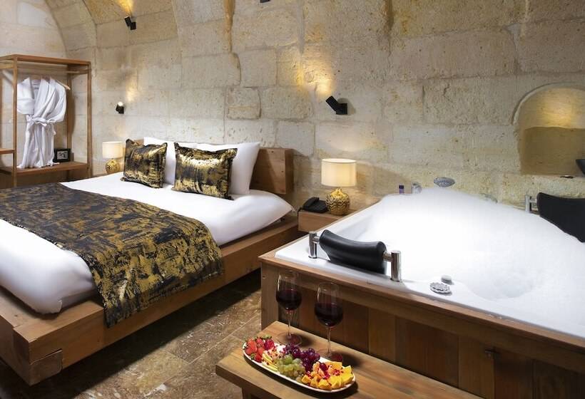 سوییت جونیور, Ayazma Cave