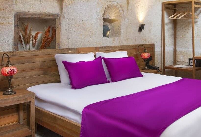 اتاق سوپریور, Ayazma Cave