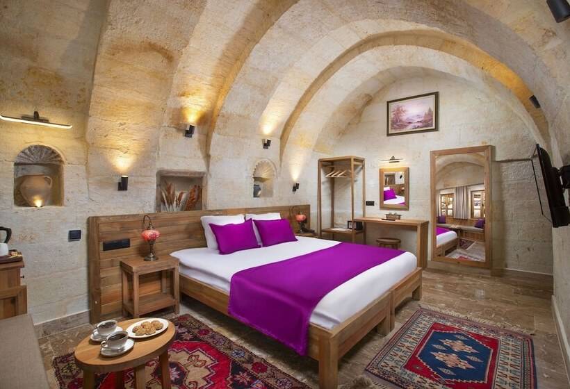 اتاق سوپریور, Ayazma Cave