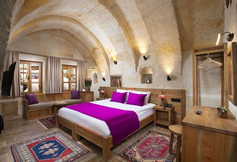 اتاق سوپریور, Ayazma Cave