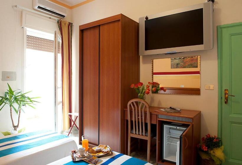 اتاق استاندارد سه نفره, Dolly