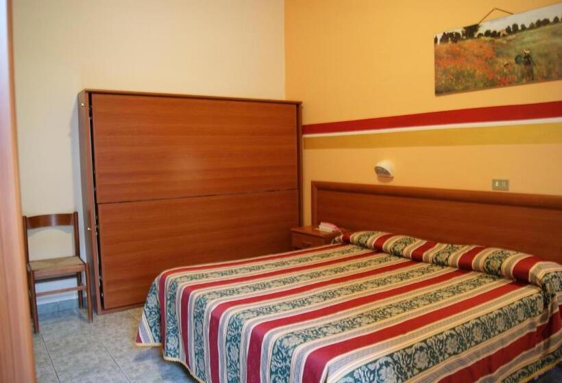 اتاق استاندارد سه نفره, Dolly