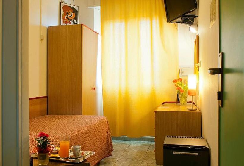 Quarto standart individual, Dolly