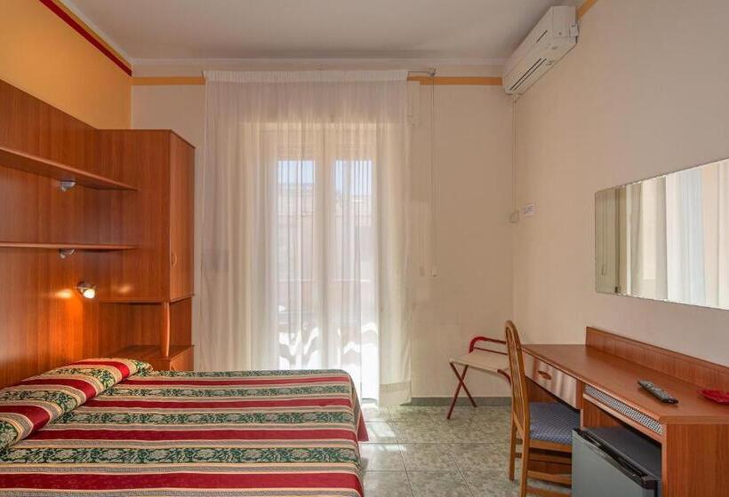 Quarto standard vista mar lateral, Dolly