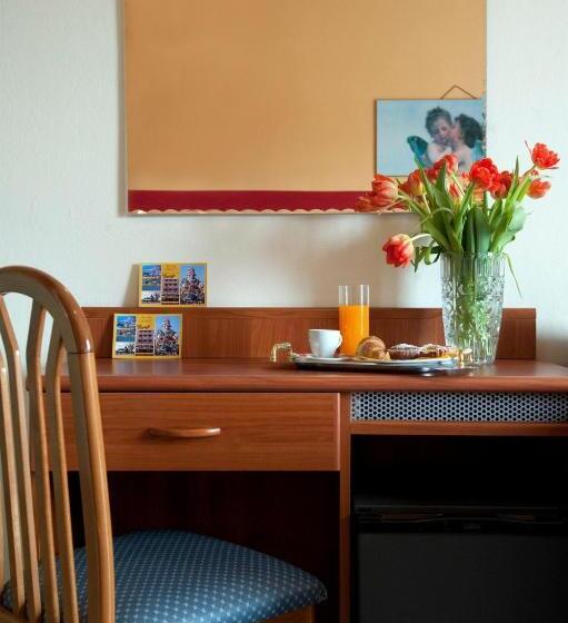 اتاق استاندارد, Dolly