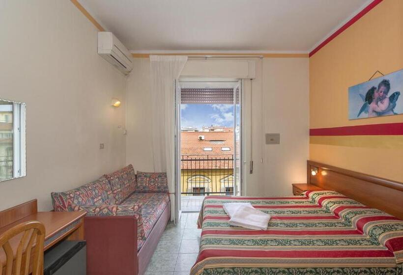 Quarto Triplo Standart, Dolly