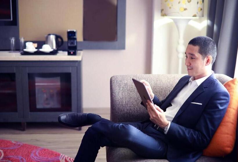 Junior Suite, Grand Mercure Bandung Setiabudi