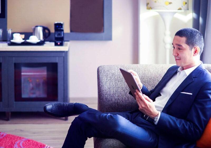 Junior Suite, Grand Mercure Bandung Setiabudi