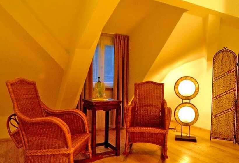 スタンダードルーム, Hip