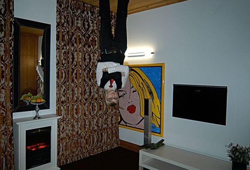 Номер Стандарт Трехместный, Hip