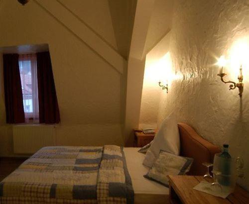 スタンダードルーム, Hip