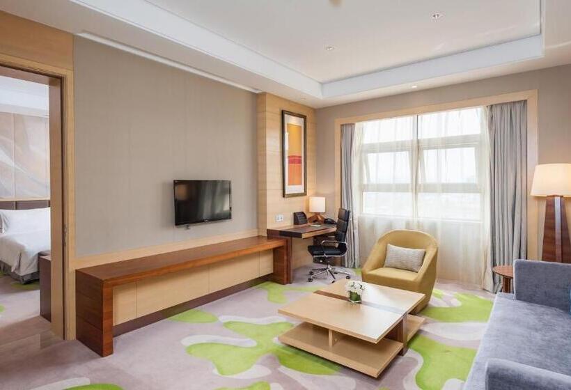 带大床的套房, Hai Tian Expo