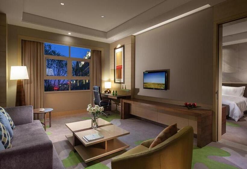 带大床的套房, Hai Tian Expo