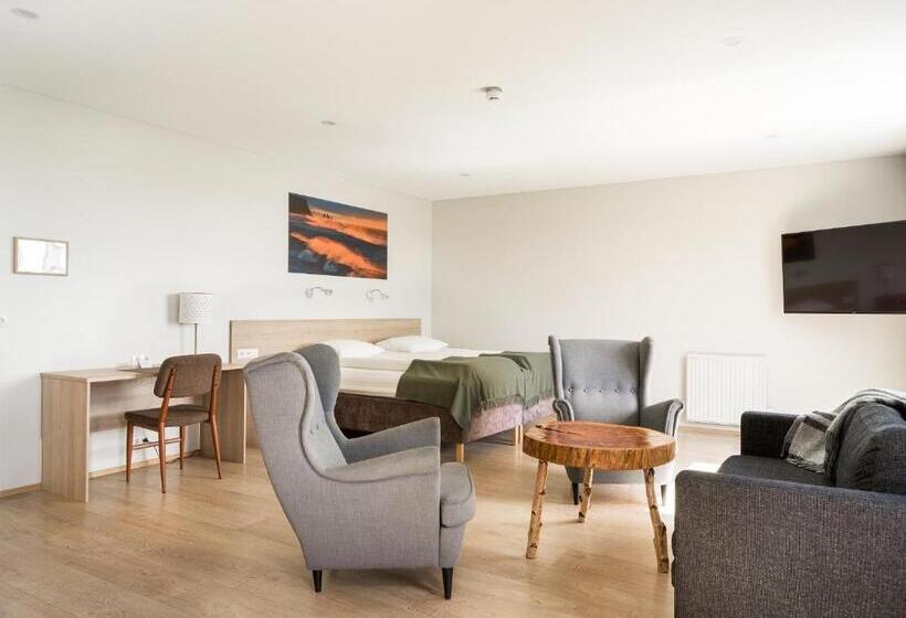 سوییت جونیور, Katla By Keahotels