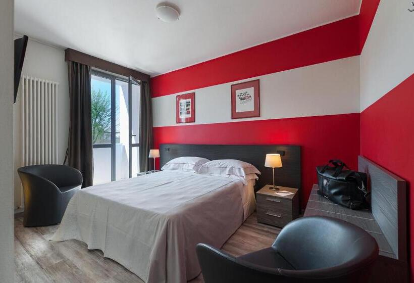 4인용 스탠다드 룸, Maranello Village