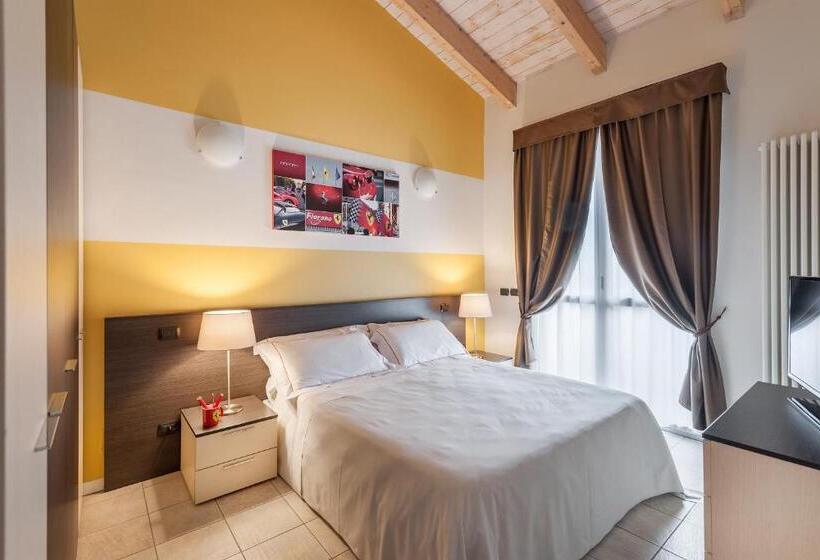 침실 2개 아파트, Maranello Village