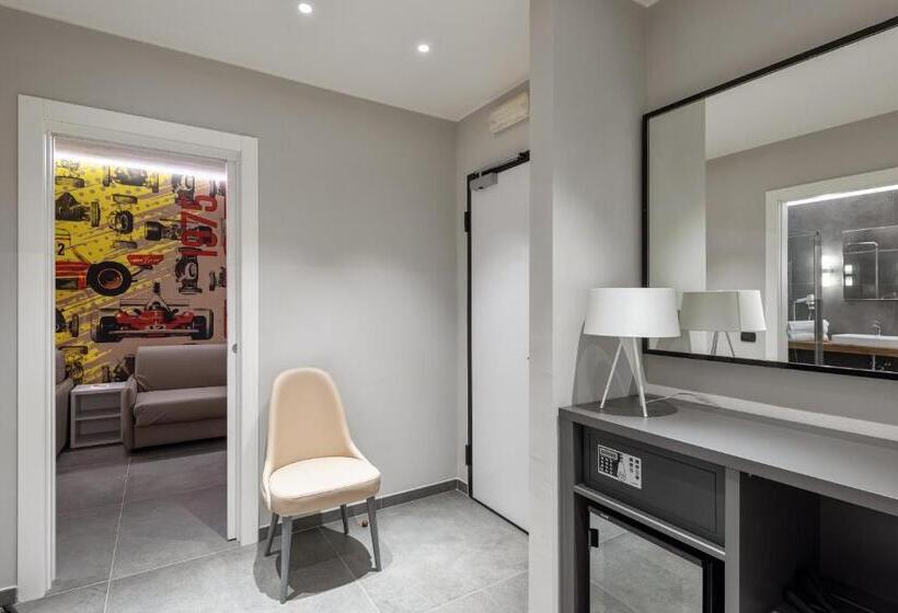 디럭스 트리플 룸, Maranello Village