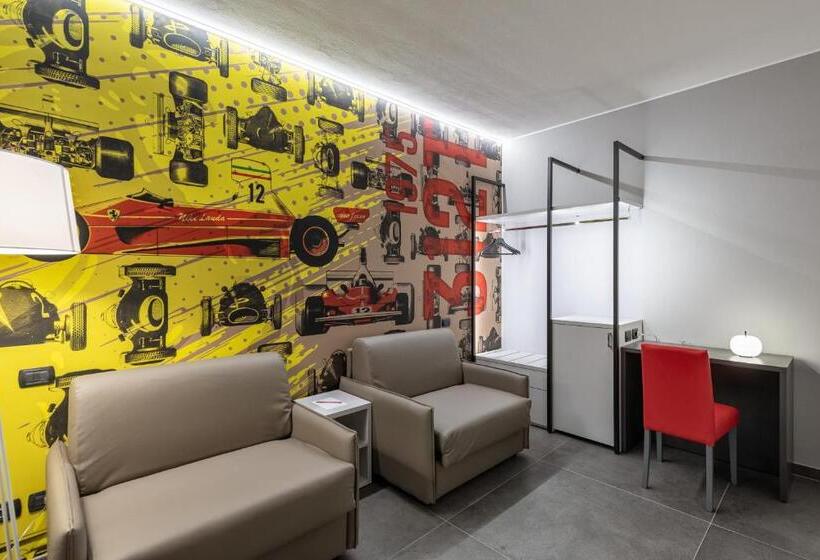 디럭스 트리플 룸, Maranello Village