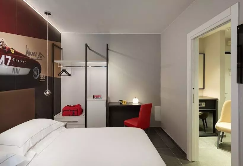デラックスの4人部屋, Maranello Village