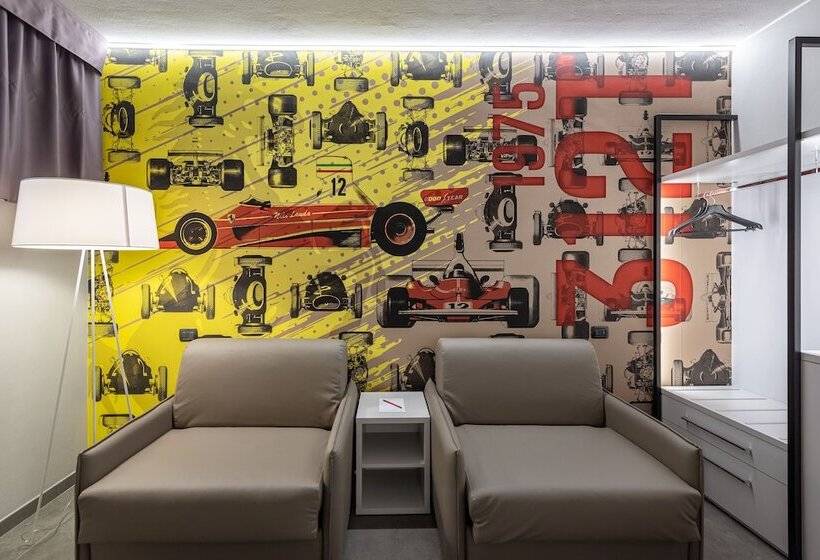 디럭스 트리플 룸, Maranello Village