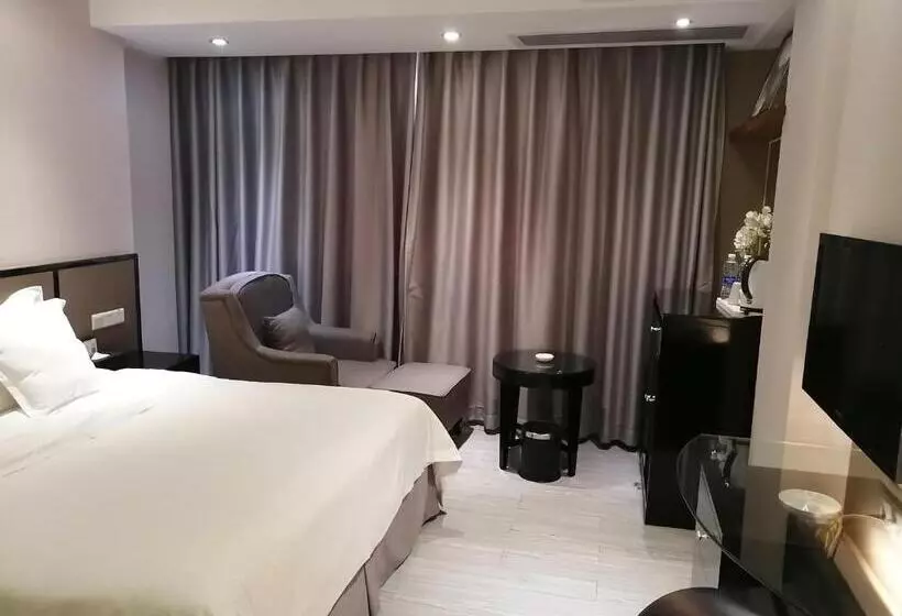 キングサイズベッドのスタンダードルーム, Ramada Meizhou