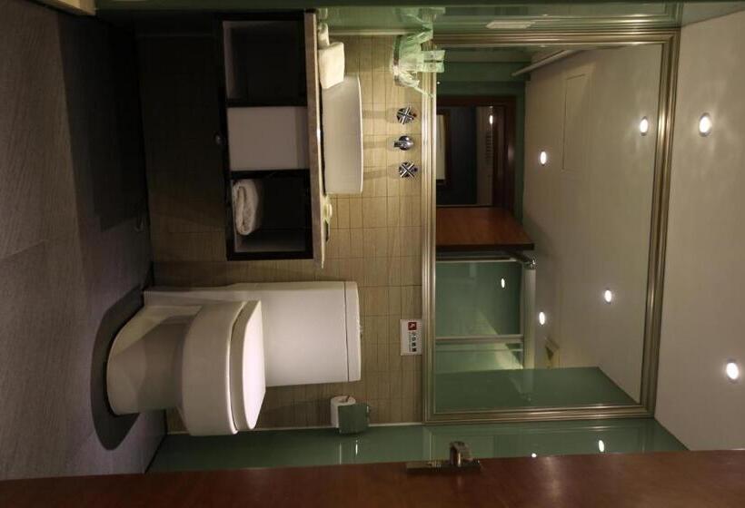 キングサイズベッドのスタンダードルーム, Ramada  Meizhou