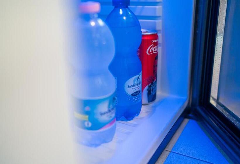 Standard-huone, Regina