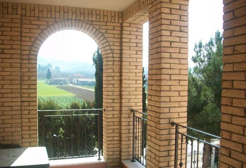 اتاق استاندارد چهار تخته, Ristorante Casa Rossa