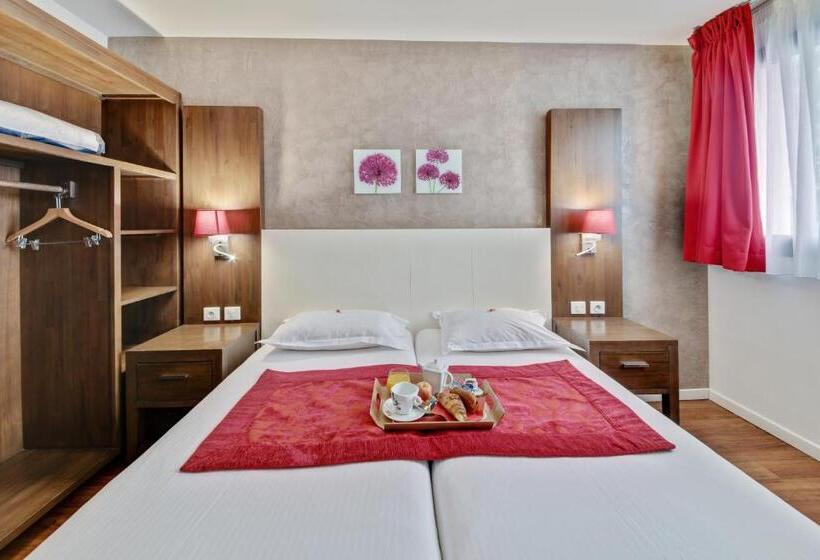 Номер Стандарт, Paris Pacific Paris Villejuif  Pres Du Metro L Hay Les Roses Ligne 14   Direct Paris Aeroport Orly E