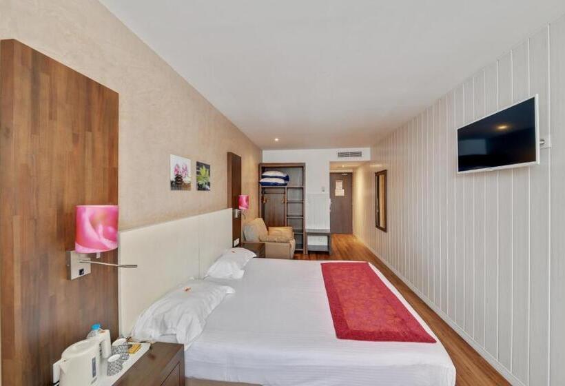 غرفة قياسية ثلاثية, Paris Pacific Paris Villejuif Pres Du Metro L Hay Les Roses Ligne 14 Direct Paris Aeroport Orly E