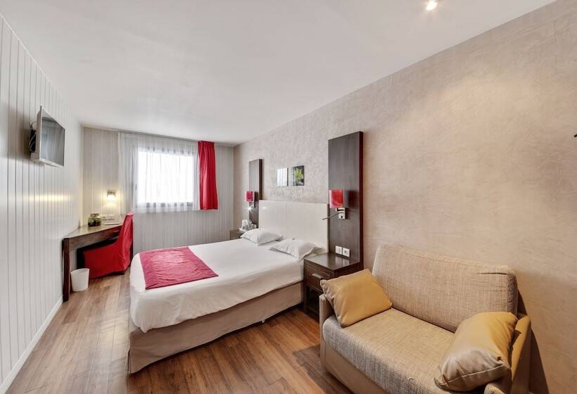 スタンダードトリプルルーム, Paris Pacific Paris Villejuif  Pres Du Metro L Hay Les Roses Ligne 14   Direct Paris Aeroport Orly E