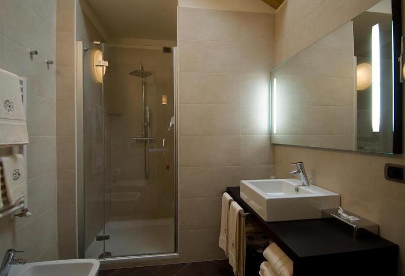 اتاق لوکس, Vedig