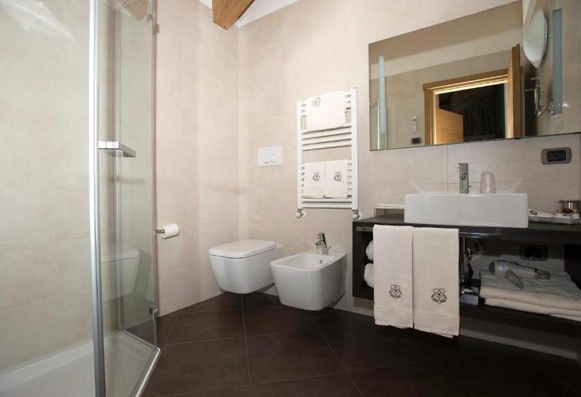 اتاق لوکس, Vedig