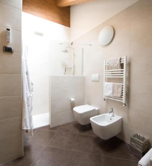 اتاق لوکس, Vedig