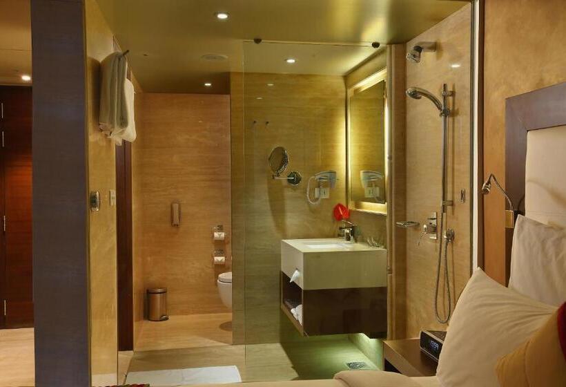 اتاق سوپریور با تخت بزرگ, Novotel Goa Candolim