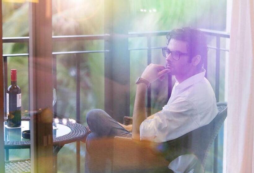 اتاق لوکس با تخت بزرگ, Novotel Goa Candolim