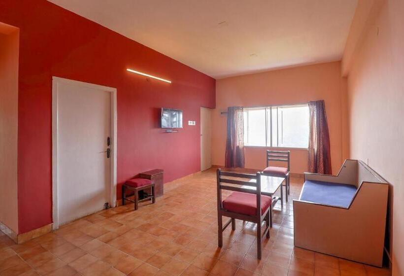 اتاق کلاسیک سه تخته, Fabhotel Green Castle Resort