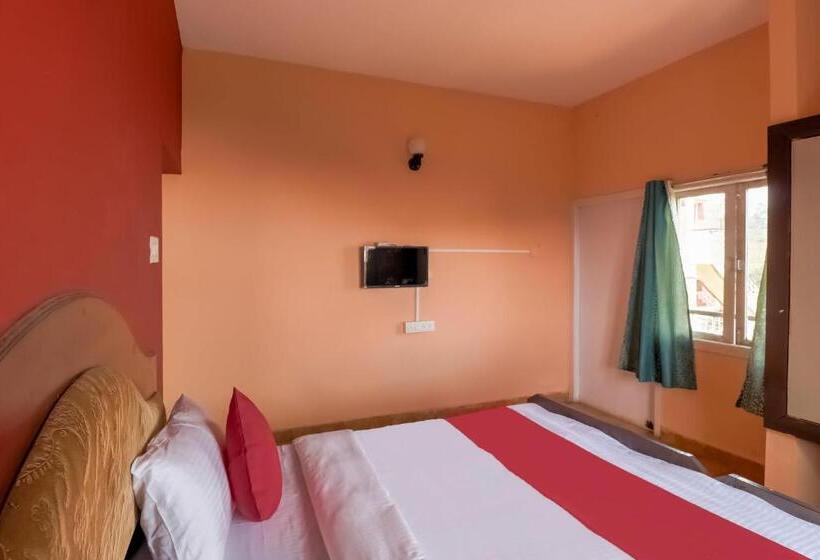 اتاق کلاسیک سه تخته, Fabhotel Green Castle Resort