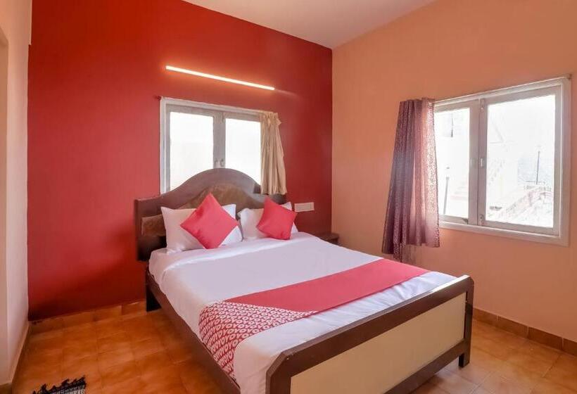 اتاق کلاسیک سه تخته, Fabhotel Green Castle Resort