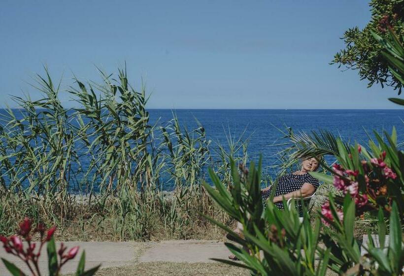 스탠다드 스튜디오 바다 전망, Acquasanta Europaclub