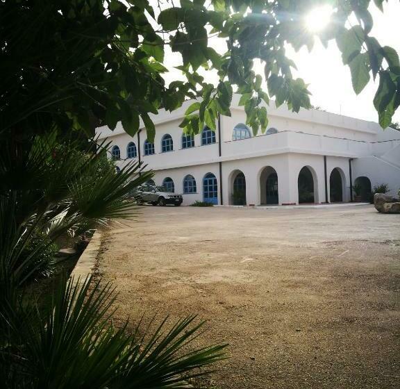 إستوديو قياسى مطل على البحر, Acquasanta Europaclub