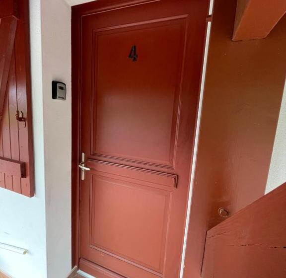 Quarto Estandar, Chambres Zazpiak