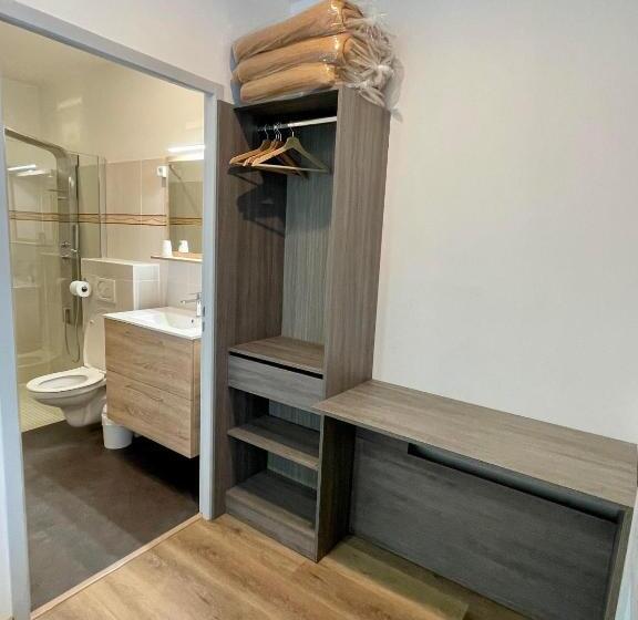 Номер Стандарт Трехместный, Chambres Zazpiak